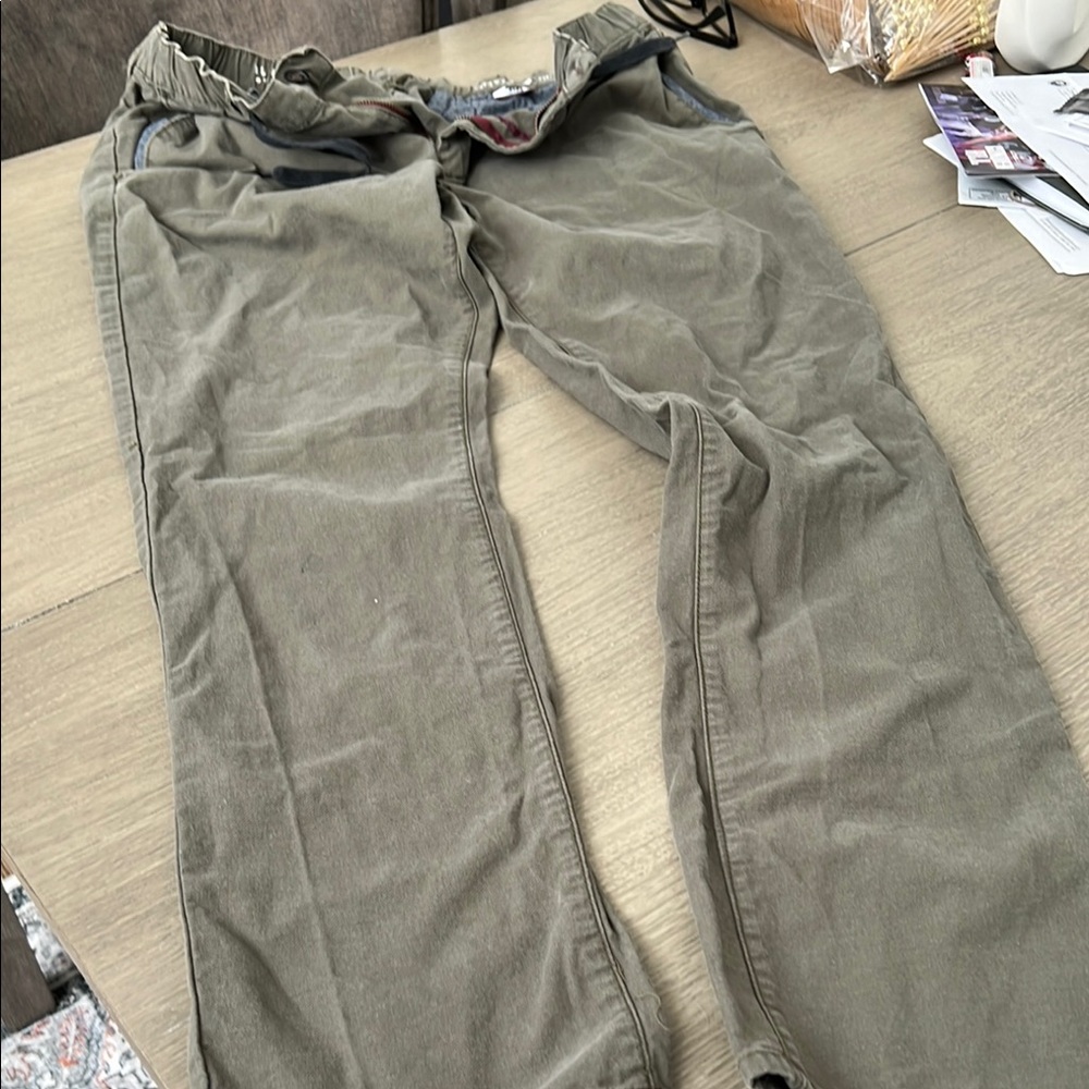 Bullhead Green Relaxed Fit Chinos